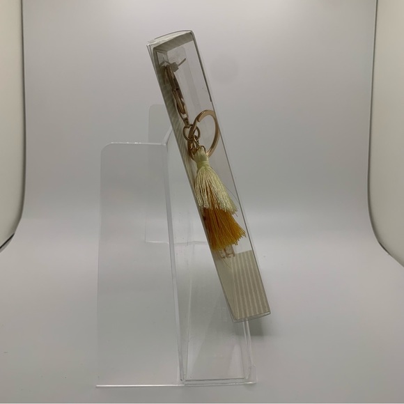 Modern Expressions Letter “C” Keychain - Picture 7 of 13